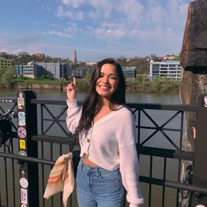 Meet your Posher, Marissa